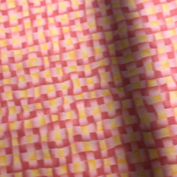 🛒 $12 Quilt Cotton Fabric Material - 2 1/2 yards Basket Weave Check Pink #3770 - Picture 4 of 4